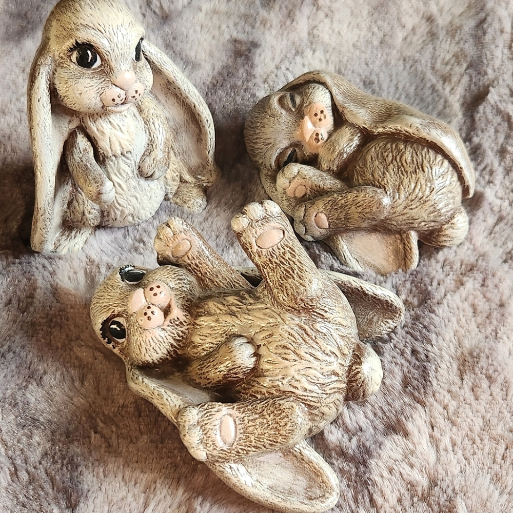 Set of 3 handpainted ceramic bunnies